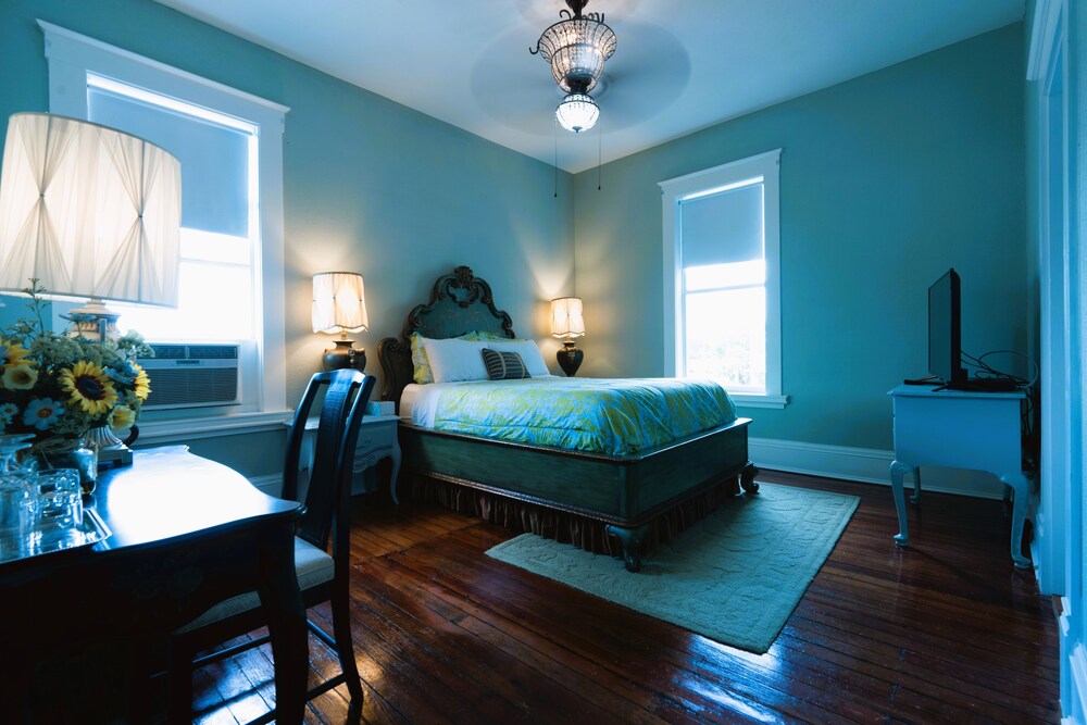 Oak Tree Hotel 42/80