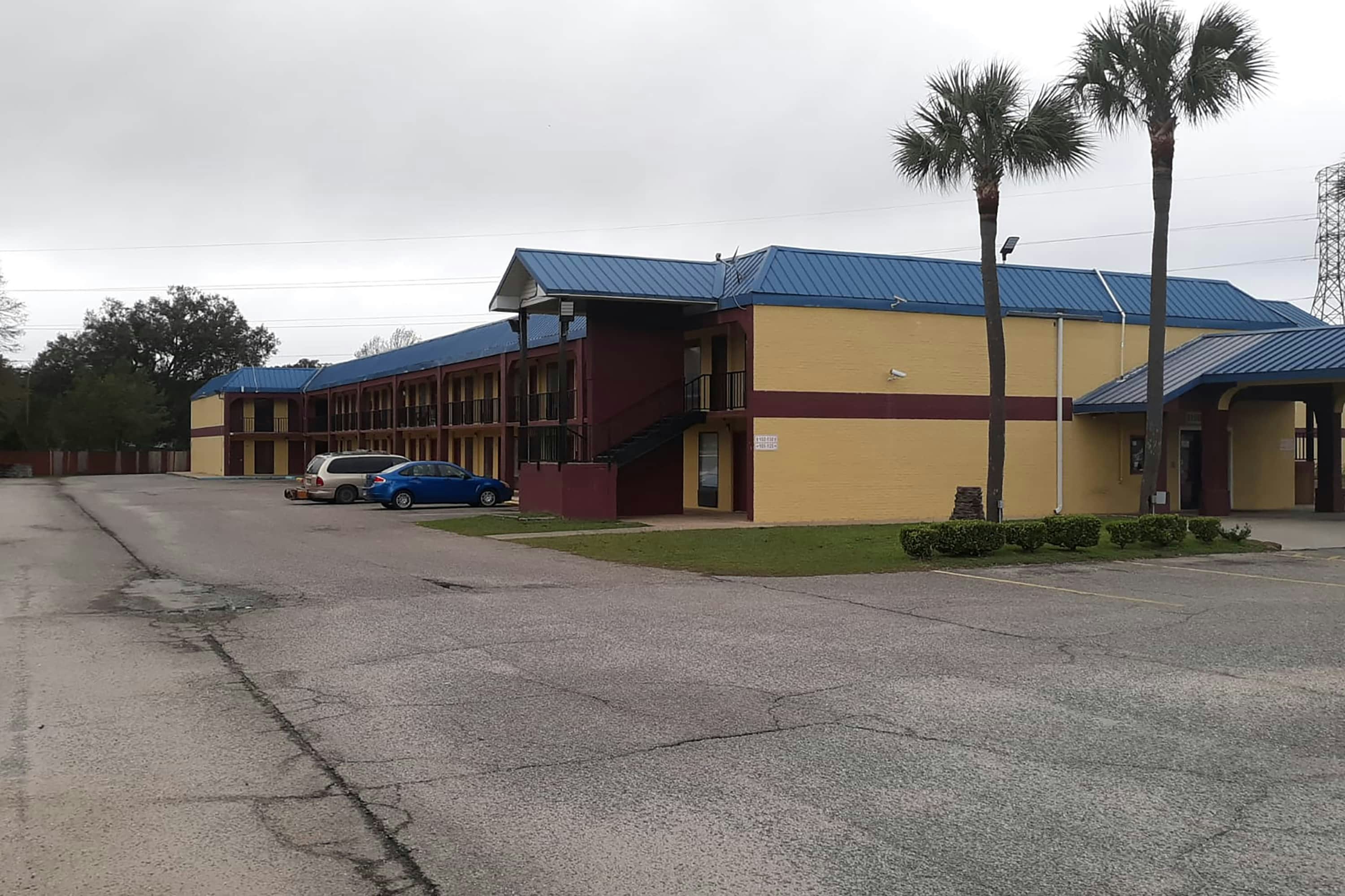 OYO Hotel Pensacola I-10 & Hwy 29 31/39