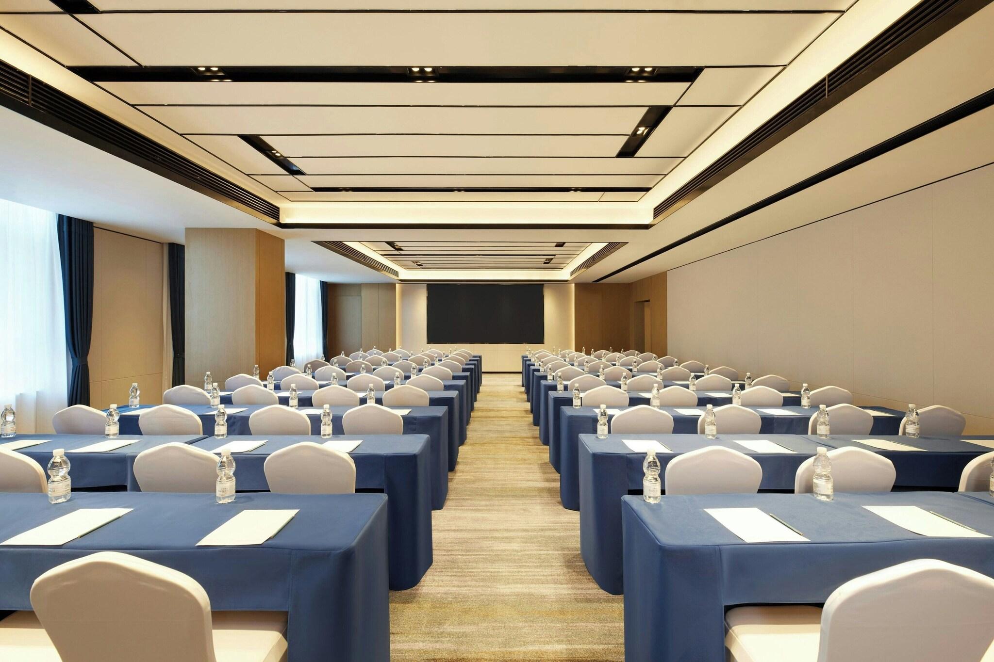 Fairfield by Marriott Haikou Meilan 16/18