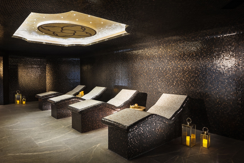 Kings' Valley Medical & Spa 21/50