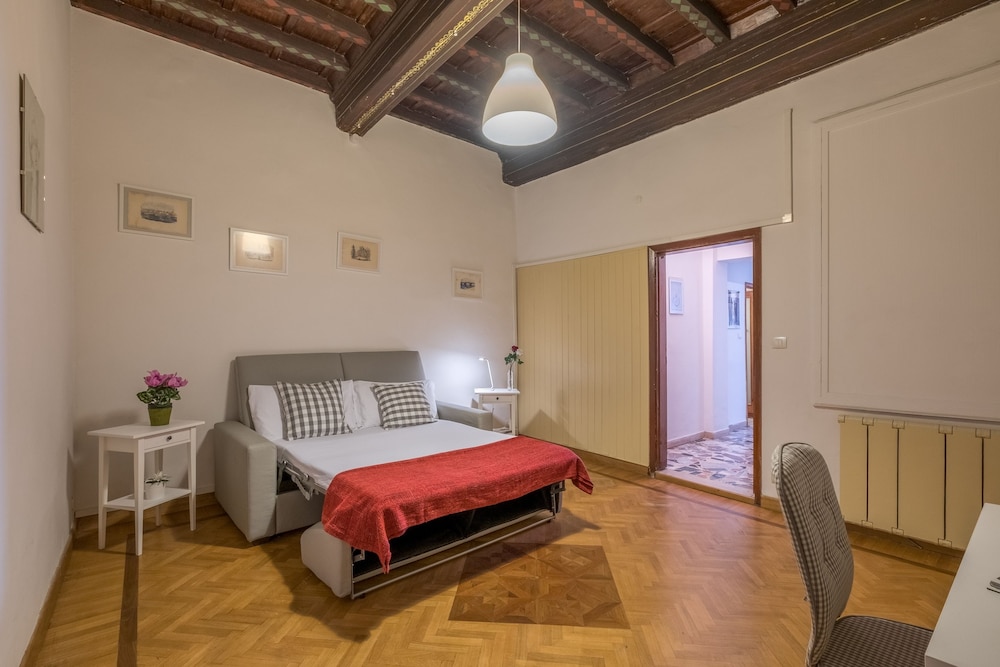 Santa Maria Novella Apartment 17/74