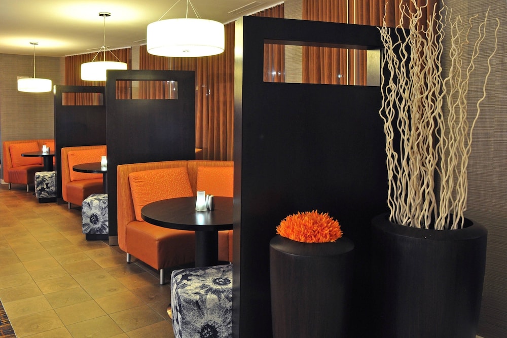 Courtyard by Marriott Kingston 32/50