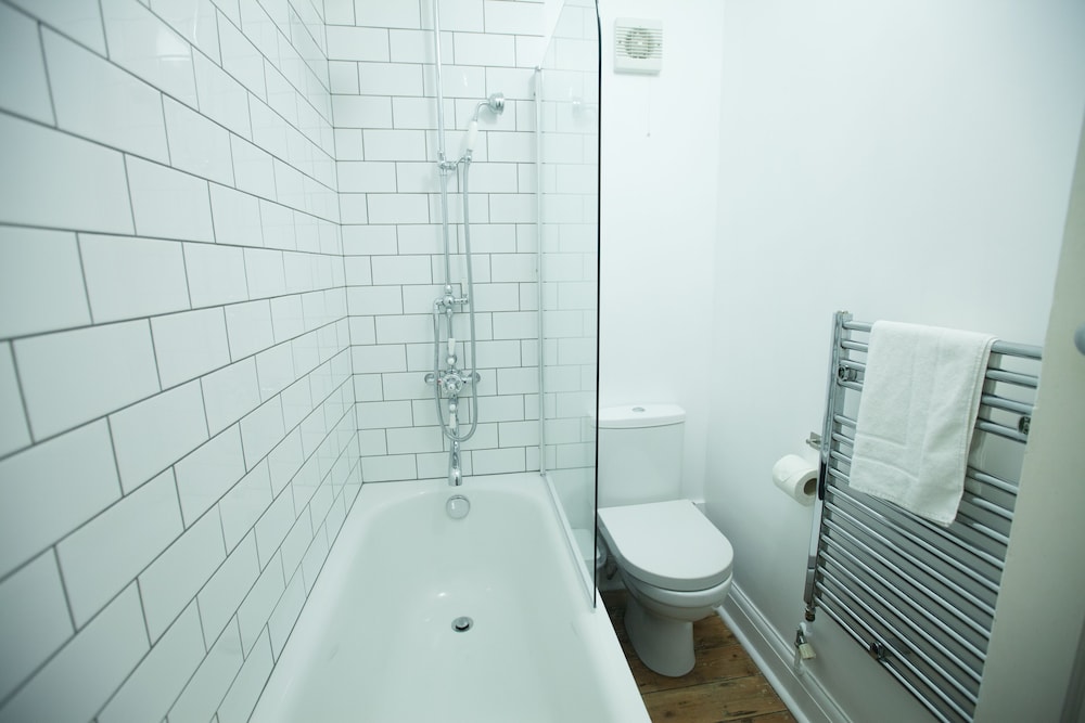 Stunning Central Richmond With Garden 33/34