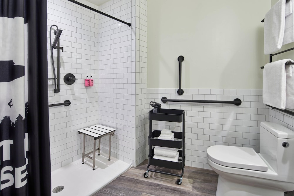 Room, King Bed, Accessible
