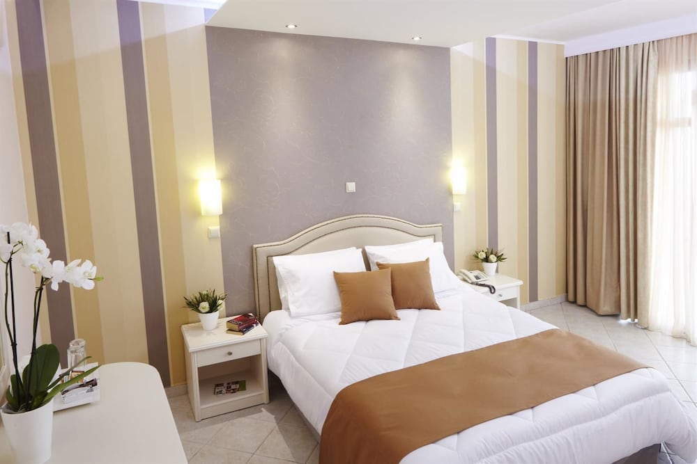 Alia Palace - Adults Only 13/50