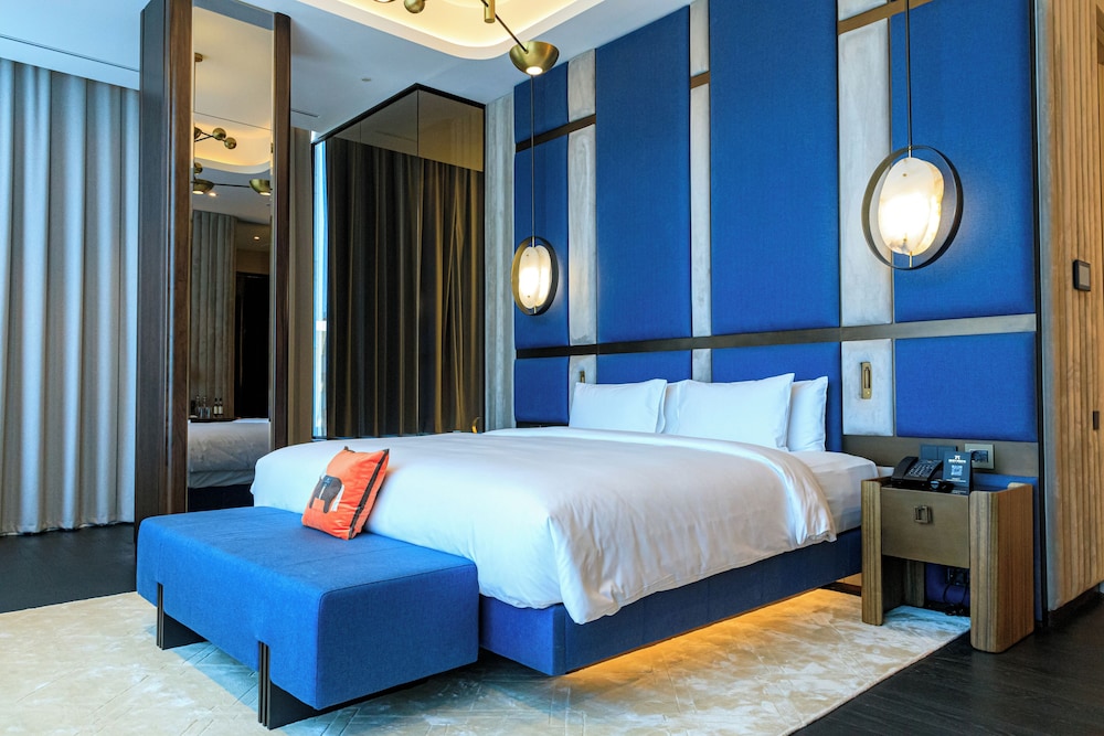 Seven Visions Resort & Places, The Dvin 27/70