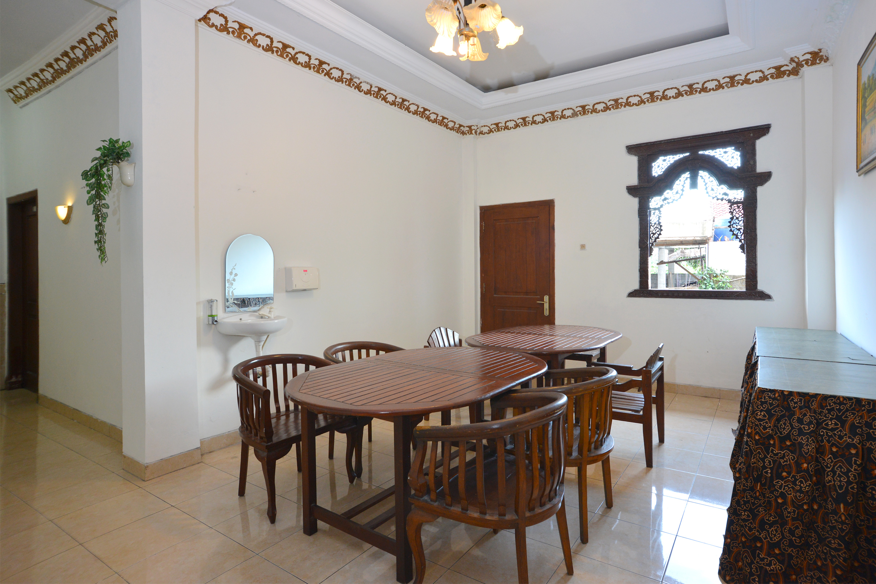OYO 586 Hotel Wijaya 57/72