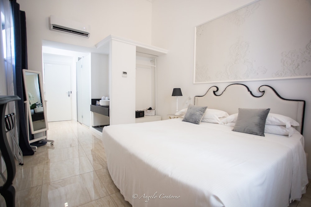 SUPERIOR, DOUBLE BED
