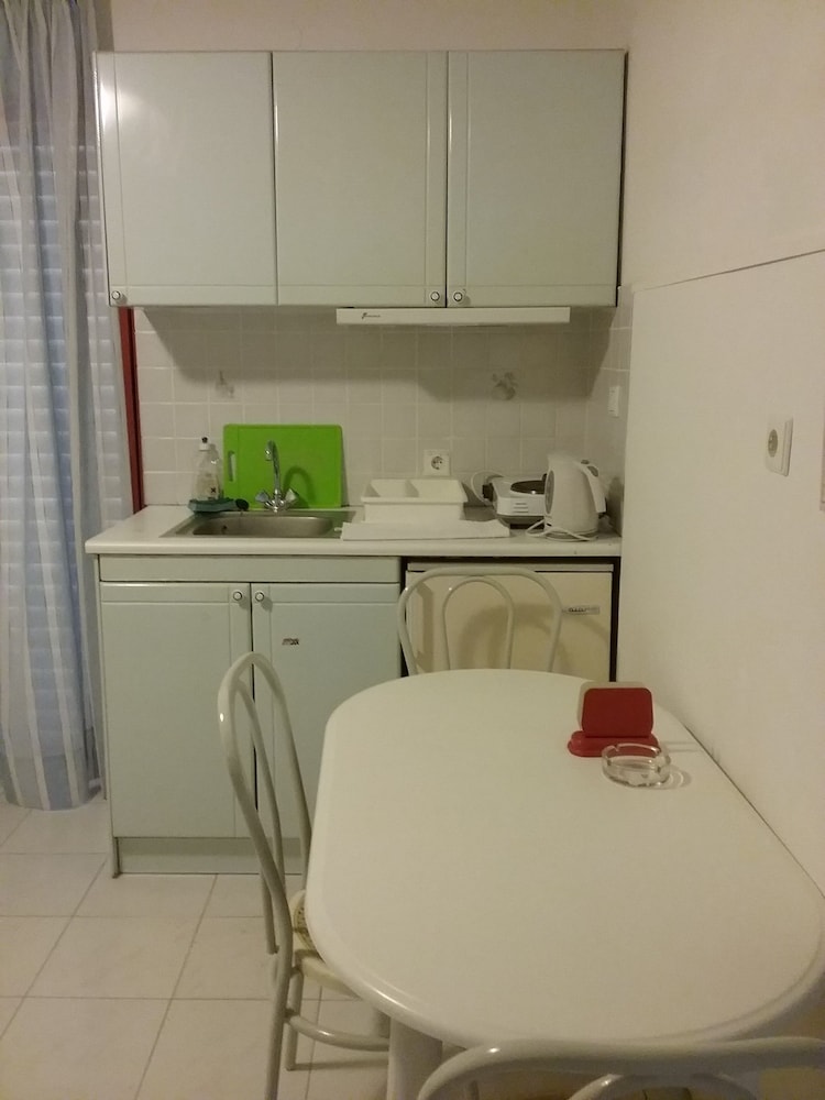 ILONA APARTMENTS 30/50
