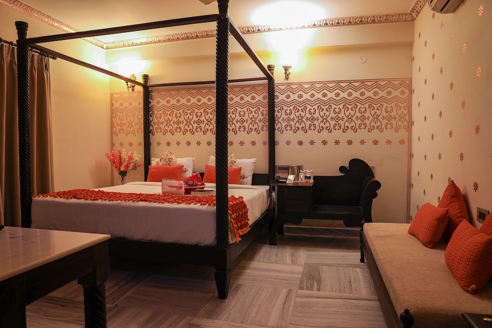 Laxmi Palace Heritage Boutique Hotel 41/65