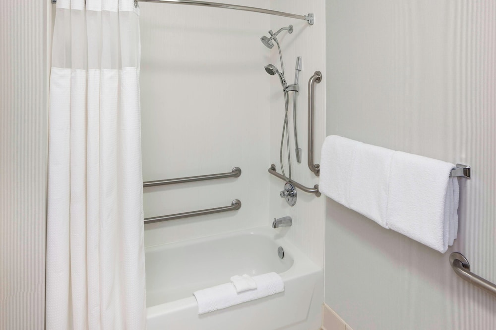 Room, 2 Double Beds, Accessible, Courtyard Tuscaloosa By Marriott 3/3