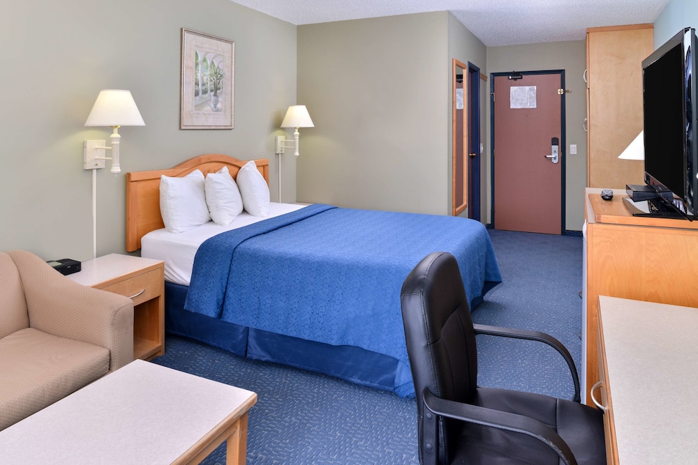 Canadas Best Value Inn Suites Castlegar 12/38