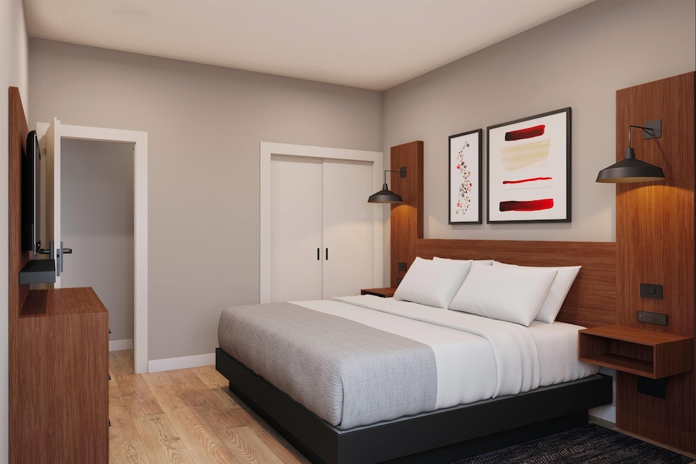 Hawthorn Extended Stay by Wyndham Eagle Pass 10/27