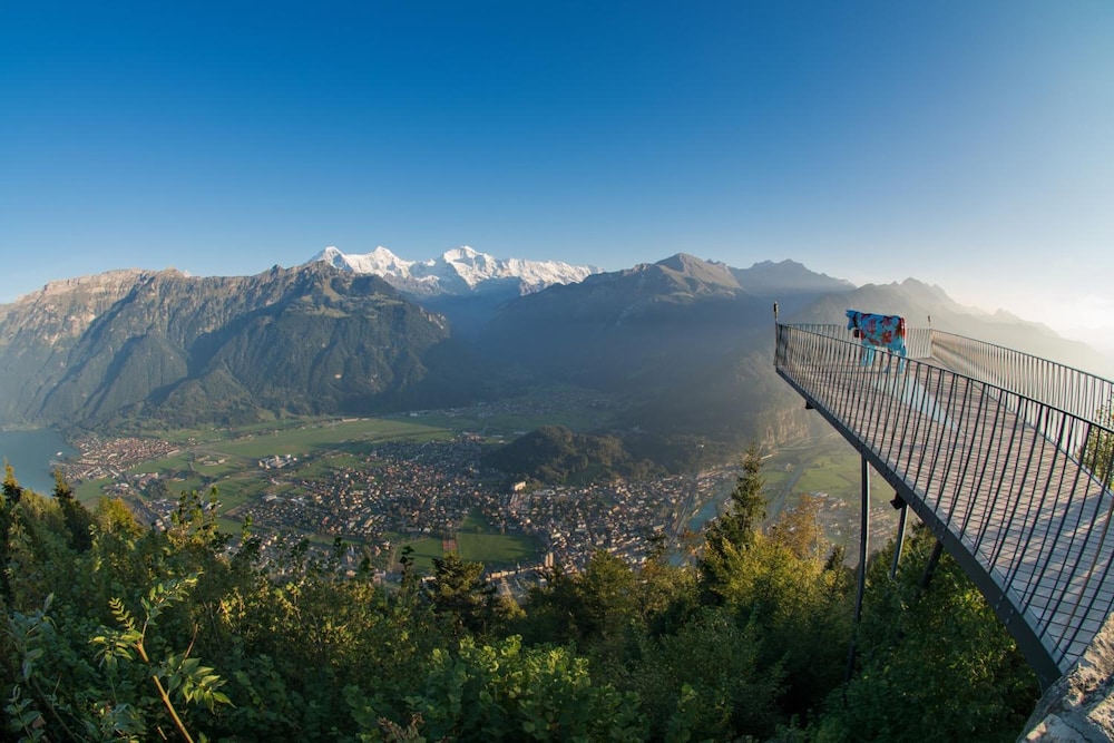 Chalet Swiss Hotel 44/50