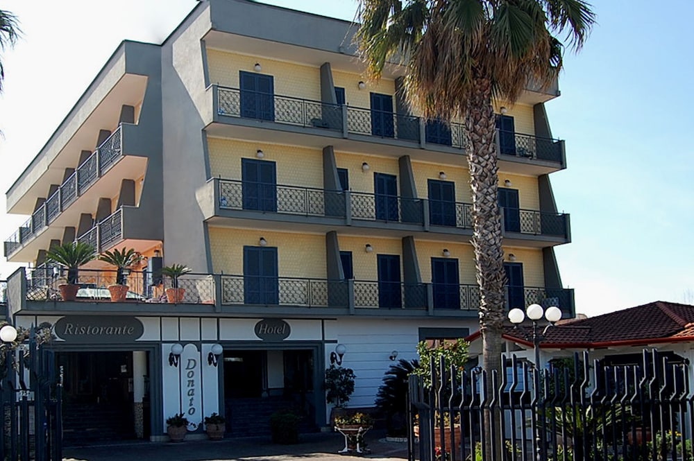 HOTEL RISTORANTE DONATO 10/73