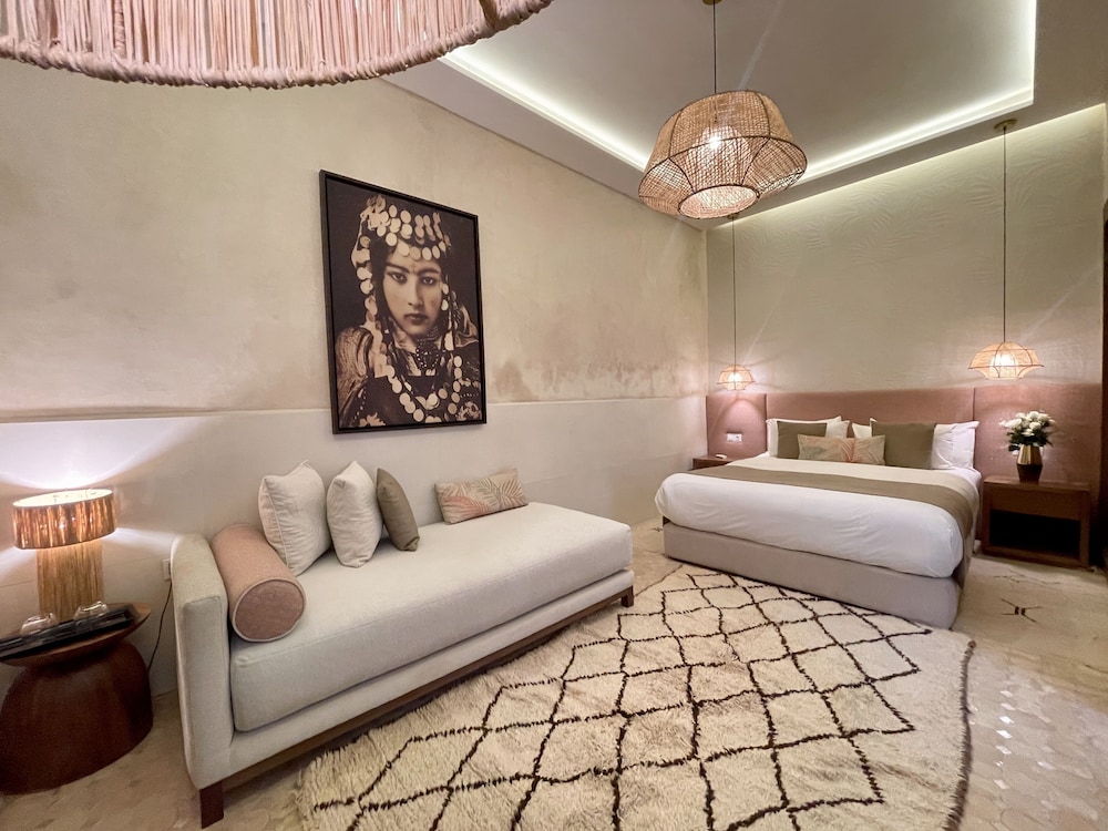 Riad Jona 28/74
