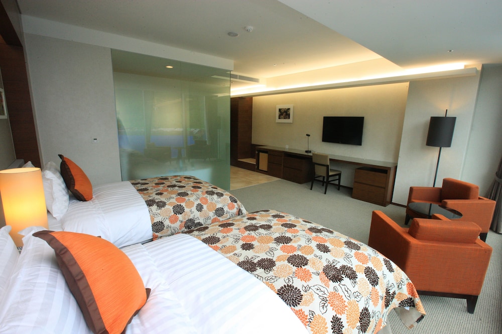 High1 Grand Hotel Convention Tower 16/64