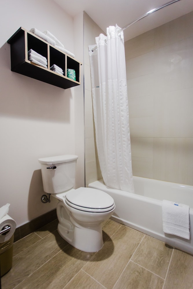 Palacio Royale Inn Boutique 48/51