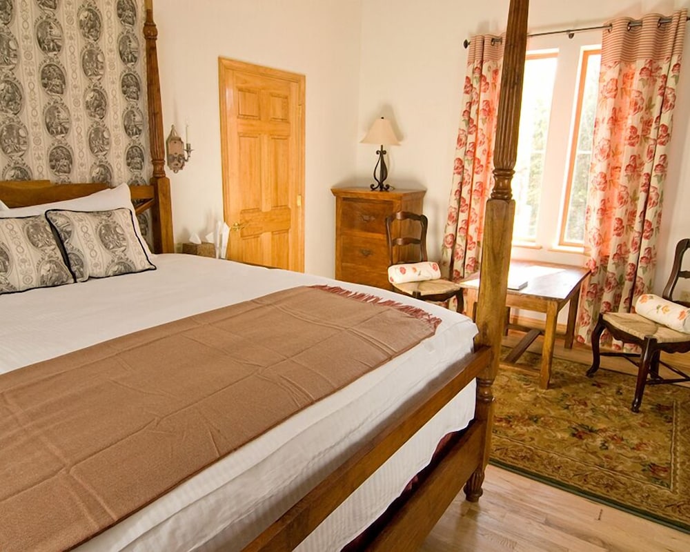 Standard, King Bed