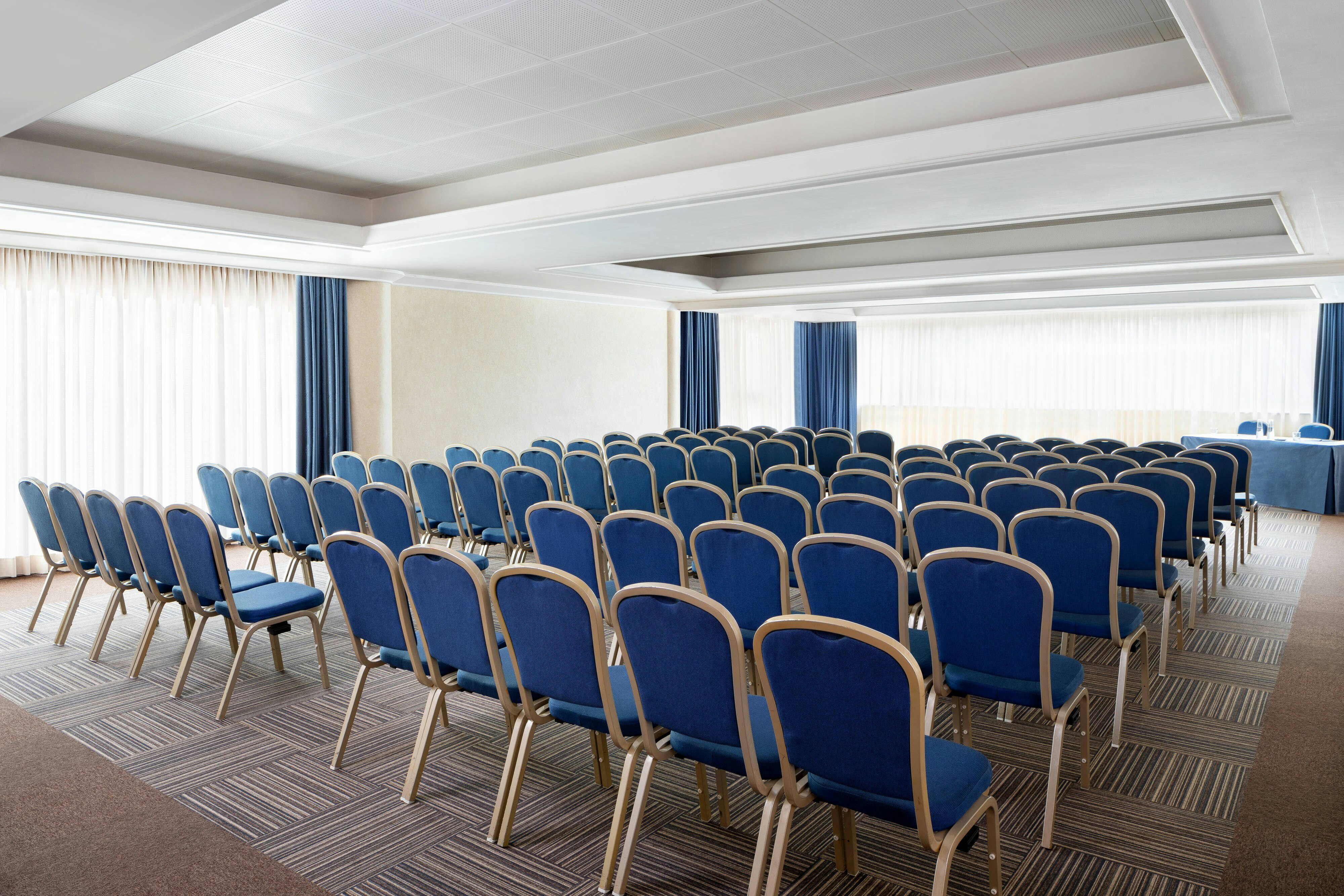 Courtyard By Marriott Rome Central Park 63/72