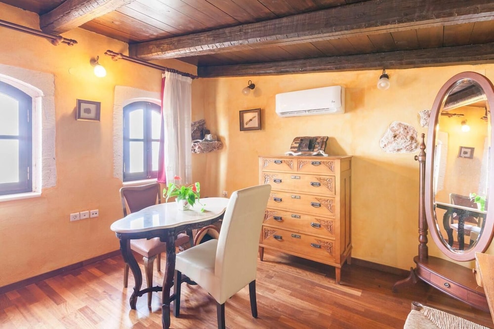 Samonas Traditional Villas 40/50