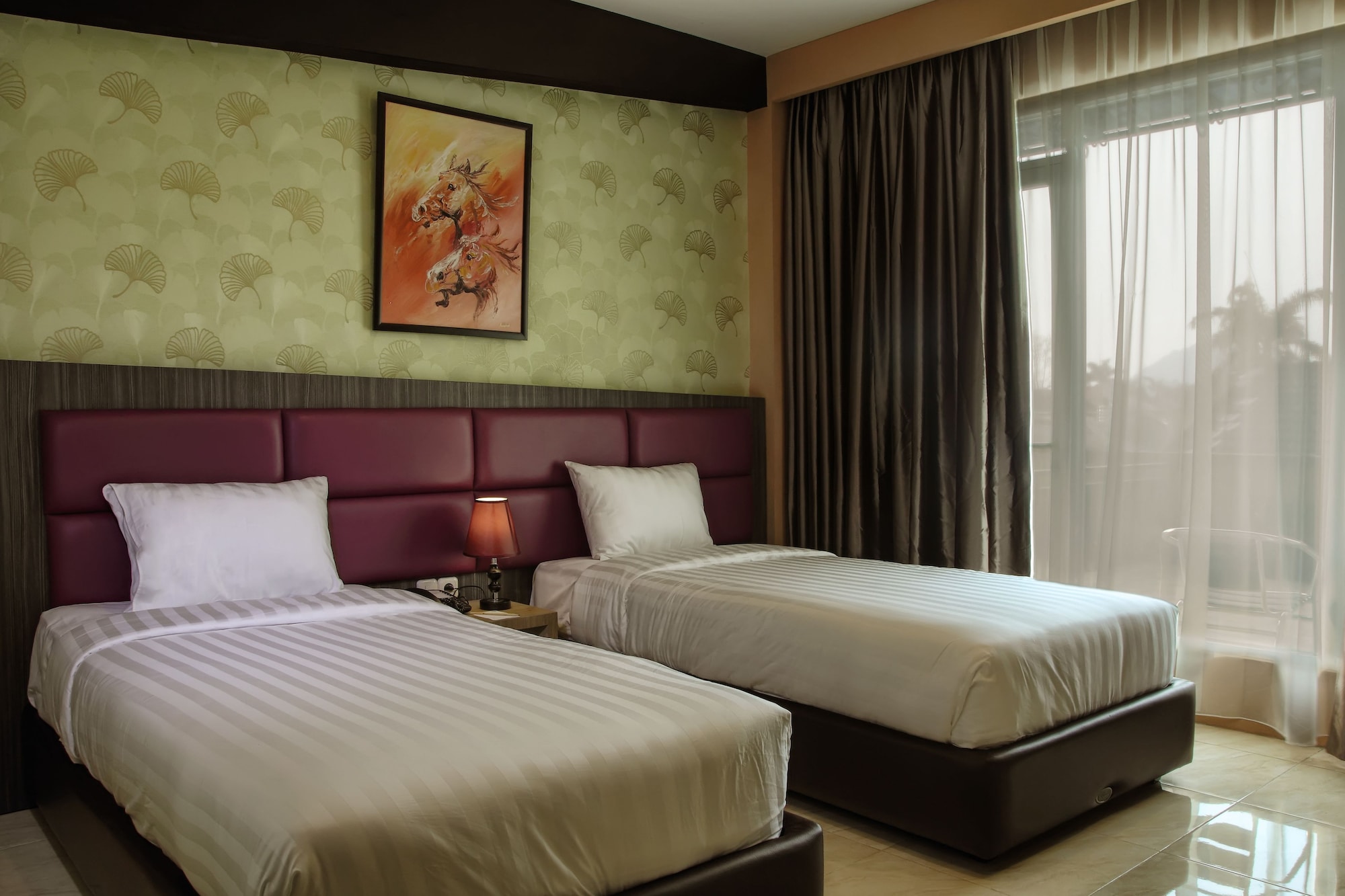 Suite, King Bed, Balcony
