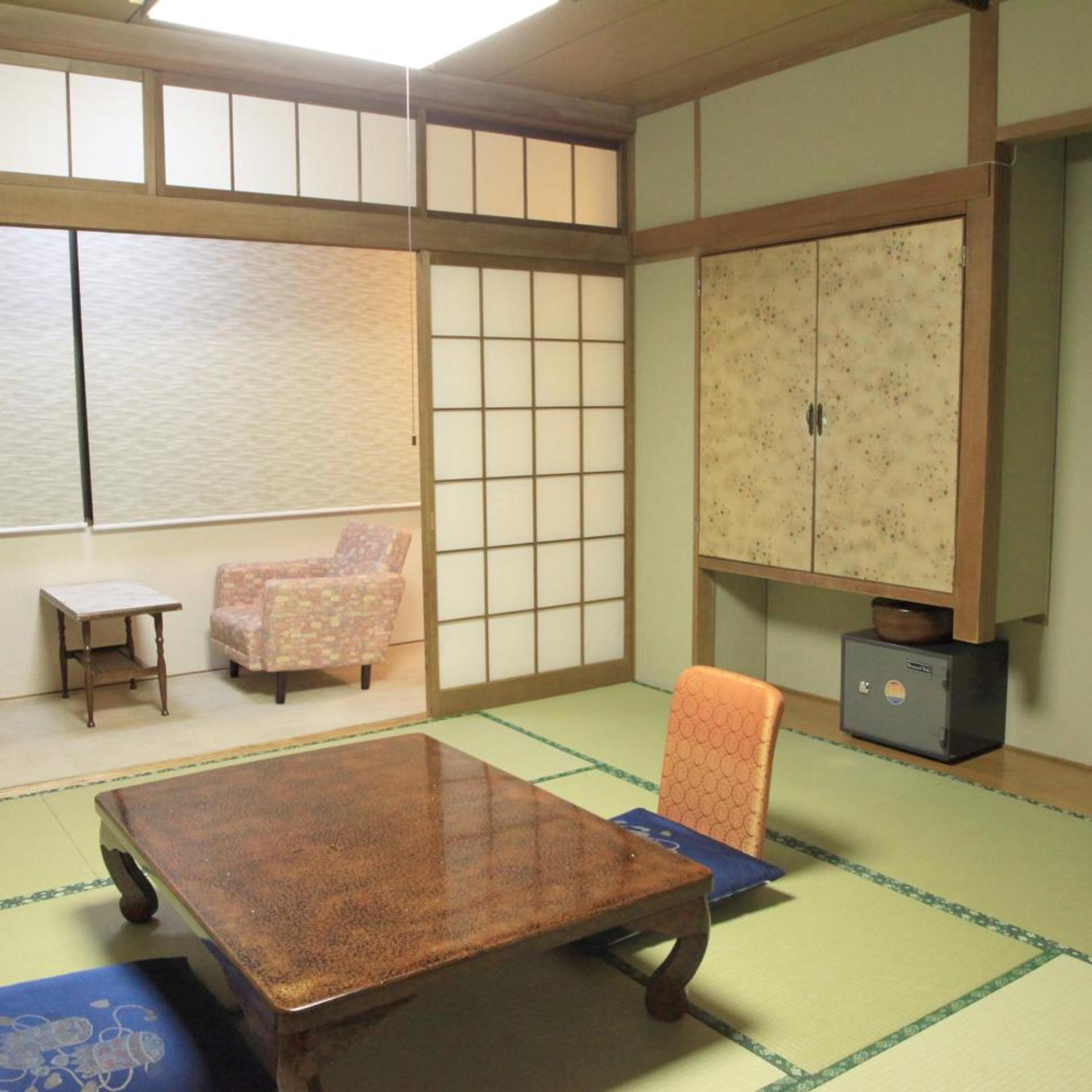Hotel New Kotobuki 38/50