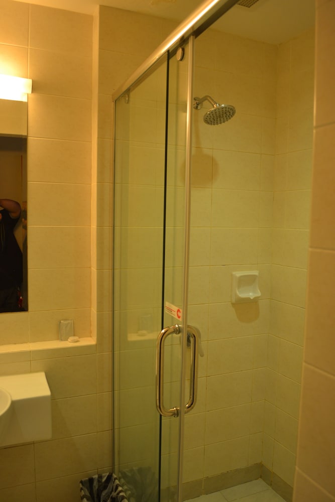 101 HOTEL BINTULU 16/28