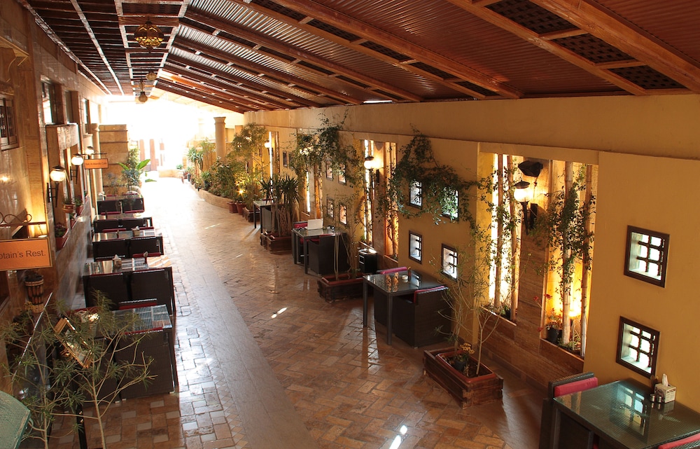 Captain S Hotel 41/58