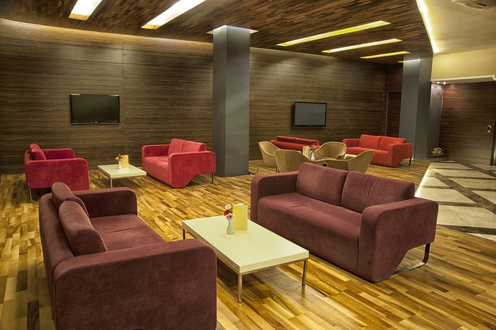 Hera Hotel 49/70