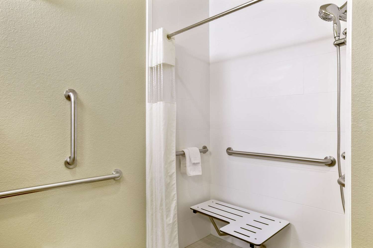 La Quinta Inn & Suites by Wyndham Gillette 46/47