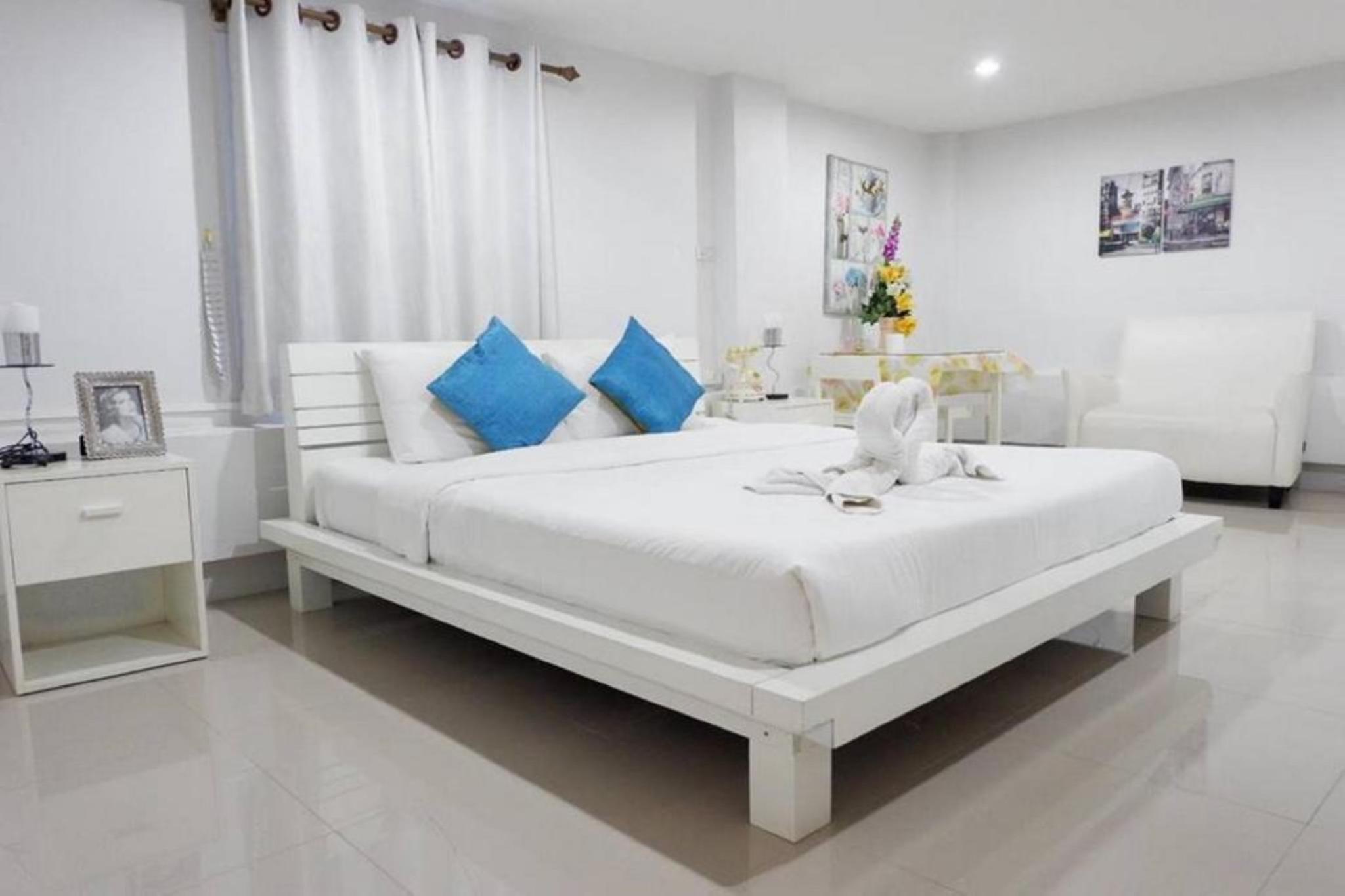 Chic Hotel Suratthani 12/55