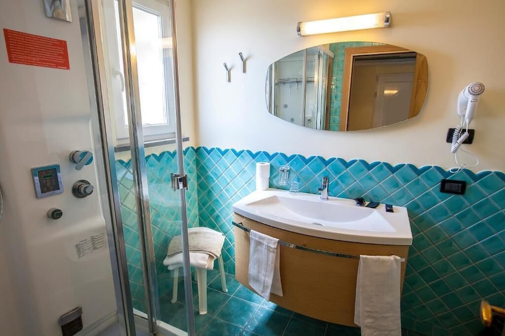 HOTEL TERME PRESIDENT 48/50