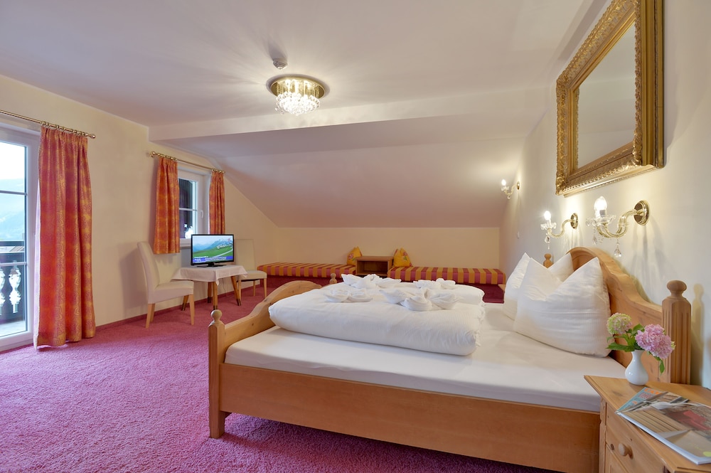 Hotel Postschlössl 13/50