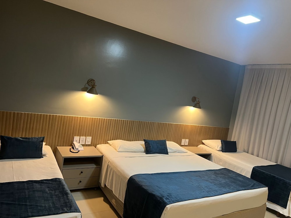 غرفة قياسية بسرير كوين وسرير فردي بشرفة، Hotel Adventure 5/8