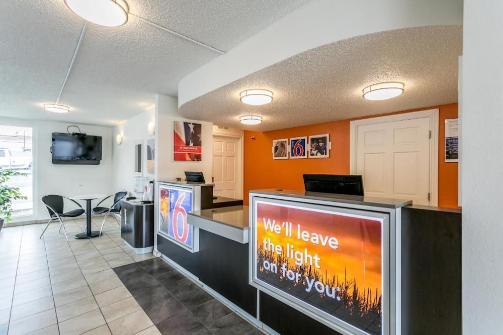 Motel6 Butte, MT - Historic City Center 6/59