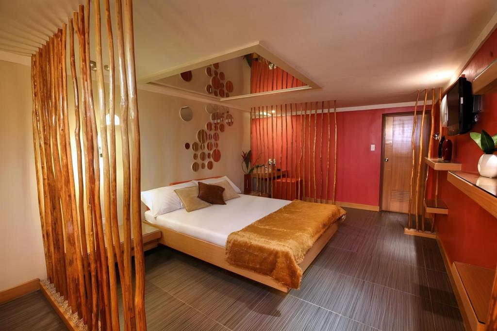 Victoria Court Suites 7/49