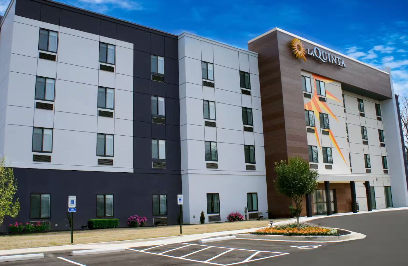 La Quinta Inn & Suites by Wyndham Memphis East 34/35