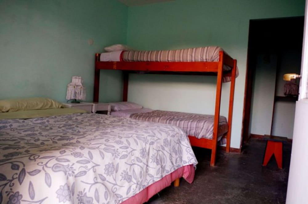 Room, Quadruple, Queen and Twin Beds, Private Bathroom