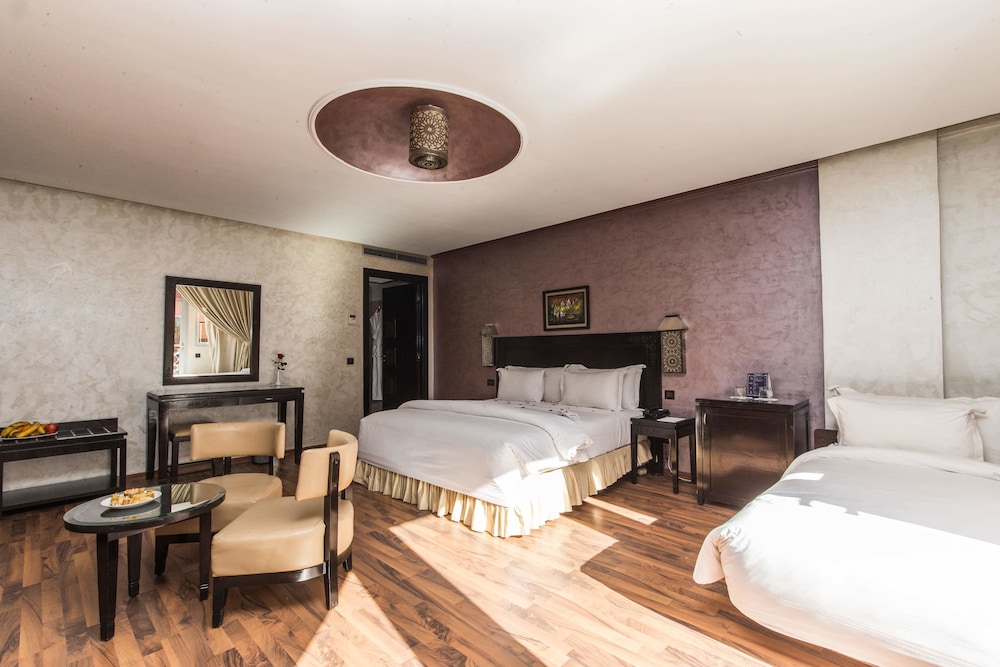 Hotel Almas 20/50