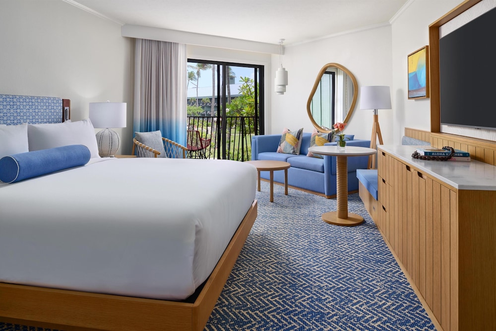 Renovated, Signature, King Bed, Pool and Ocean View, Accessible