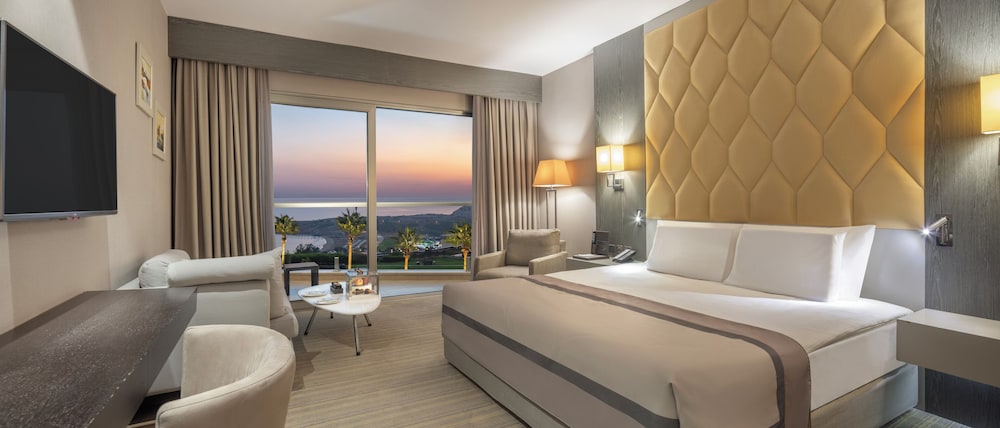 Elexus Hotel Resort & SPA & Casino 5/50