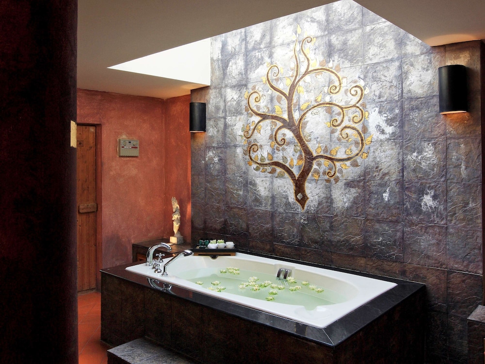 Sofitel Angkor Phokeethra Golf and Spa Resort 26/50