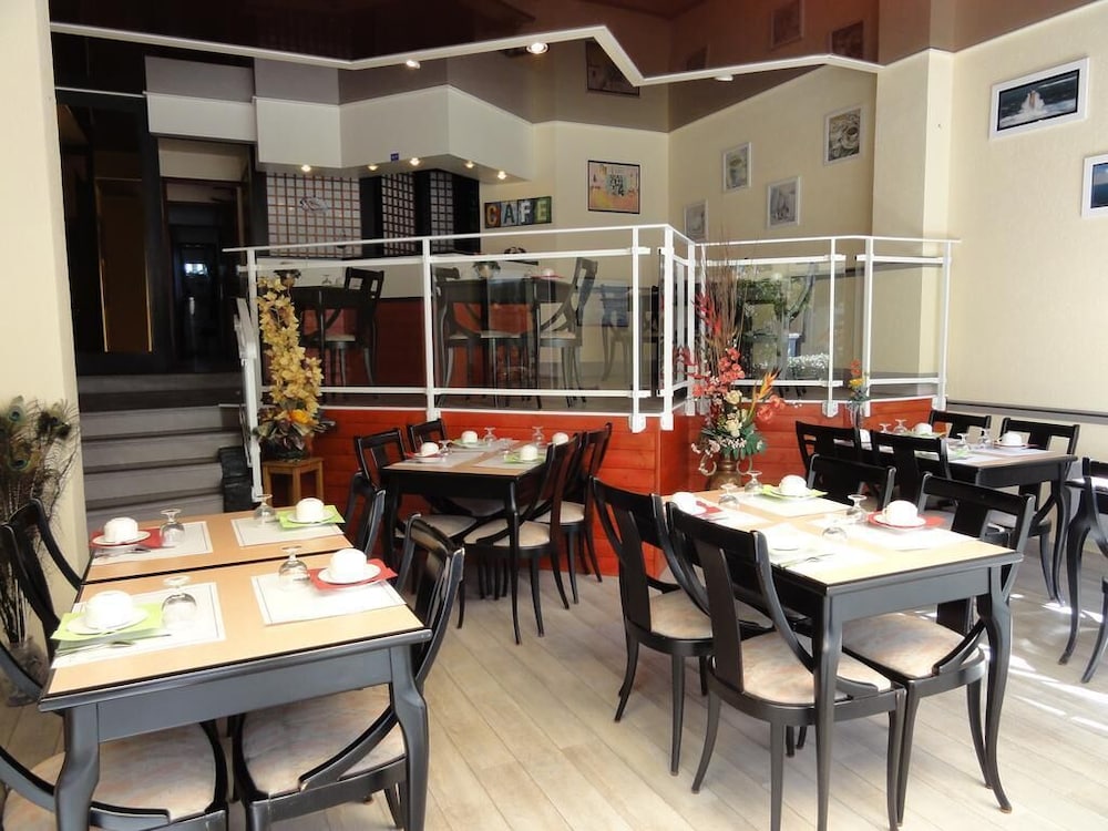 CITOTEL LE BOISCHAUT 21/25