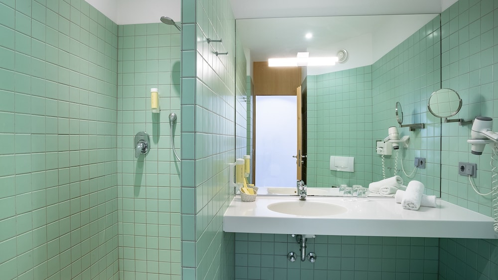 Aqualux Wellness And Tagungshotel 9/63