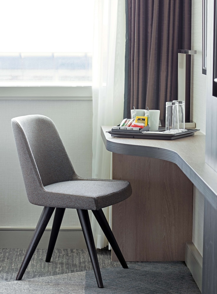 HYATT PLACE LONDON HEATHROW AIRPORT 69/77