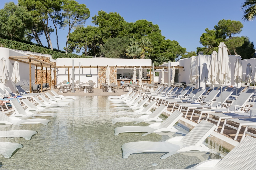 Aluasoul Mallorca Resort - Adults Only 9/71
