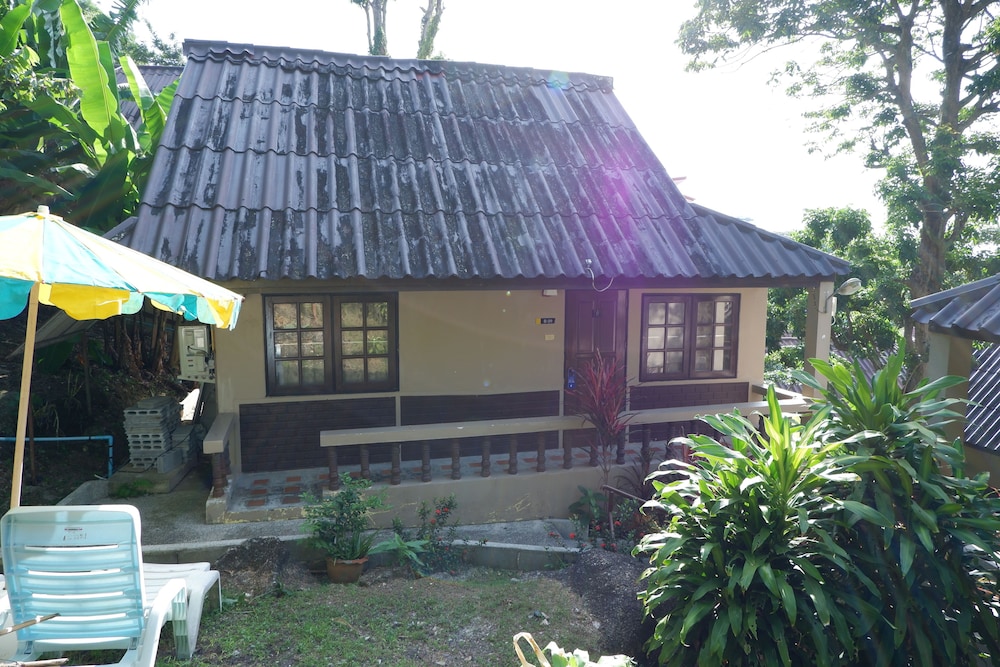Kata Beachwalk Hotel And Bungalows photo1