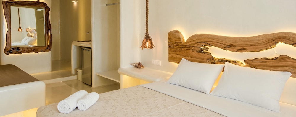 Villa Elina Suites And More 44/46