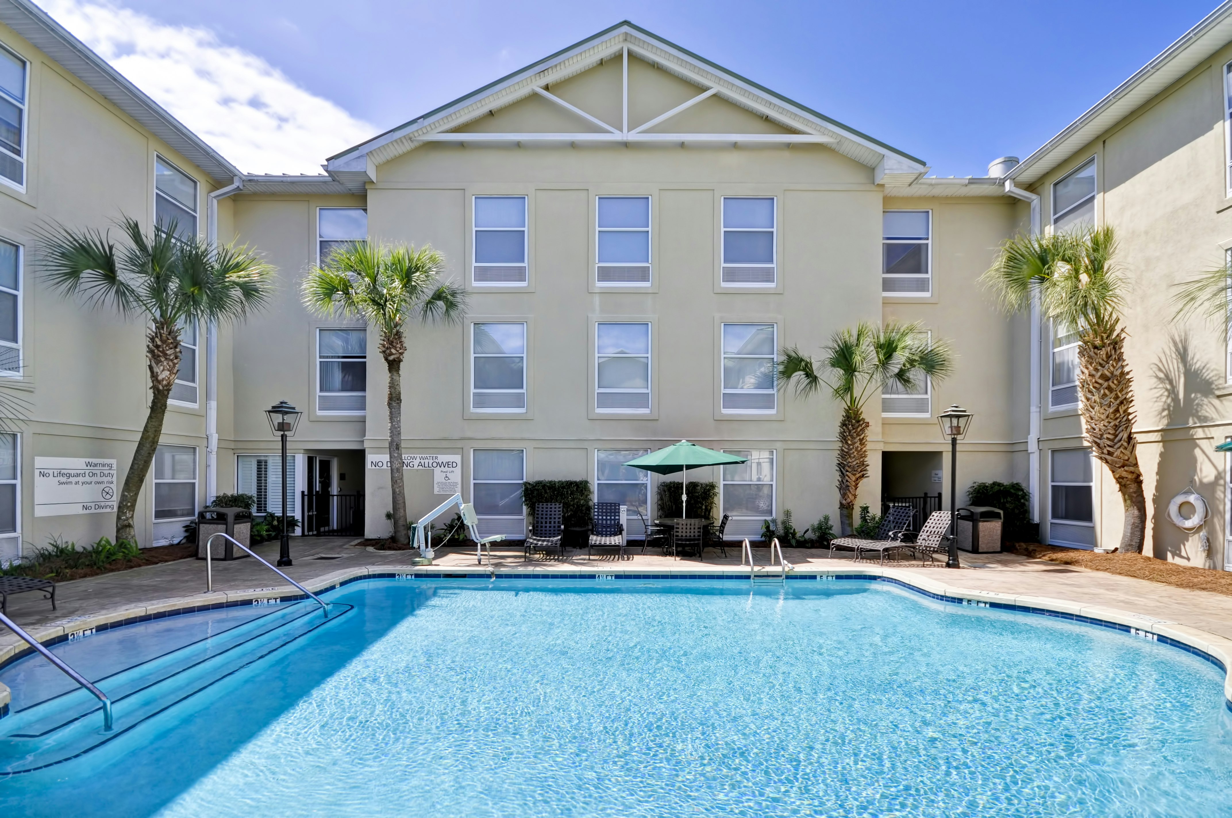 Hampton Inn Suites Charleston 23/48